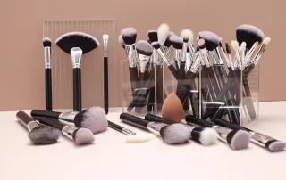 makeup brush manufacturers in france